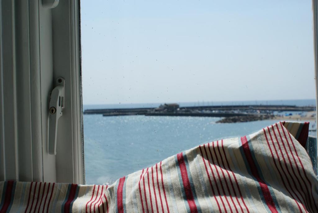 The Bay Daire Lyme Regis Oda fotoğraf